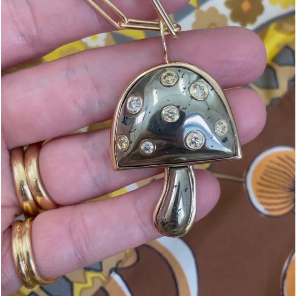Brent Neale look-alike Hematite & White Topaz Gemstone Gold Plated Mushroom- New